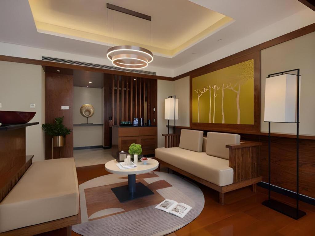 BaoHua Harbour View Hotel Haikou  Buitenkant foto